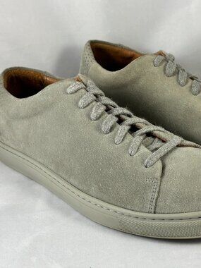 Beautifully crafted minimalist trainers